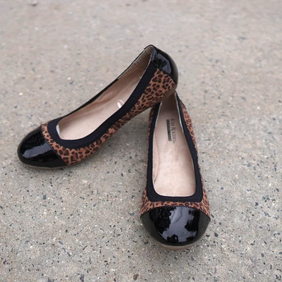 NWOT Kim Rogers Memory Foam Adabella Flats 8M Black Patent Animal Print Work - Image 1 of 4
