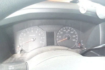 NV 3500 2017 OE velocímetro calibre clúster 124 k millas Nissan Foto 1 de 4