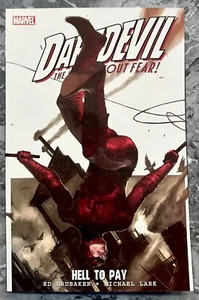 Daredevil: Hell to Pay, Vol. 1 - Libro de bolsillo de Ed Brubaker - En estado bastante bueno/casi nuevo - Primera impresión - Imagen 1 de 2