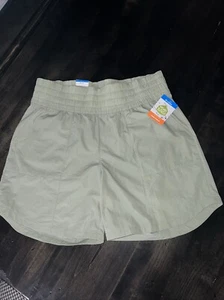 Columbia Women's Active Fit Court Shorts Sage Xl But Over Sized 2X -3X NWT Nice - Picture 1 of 8