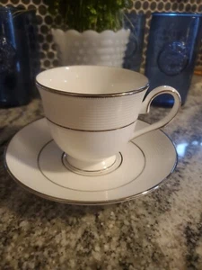 Lenox Opal Innocence Streifen Teetasse und Untertasse - BRANDNEU - - Bild 1 von 10
