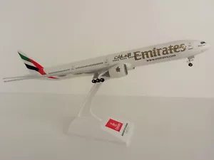 EMIRATES BOEING 777-300ER 1/200 SKR727 Skymarks A6-EBQ Dubai 777 - Foto 1 di 12