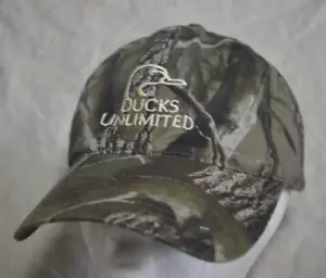 Ducks Unlimited Hat Cap Trucker Camo Hunting Adjustable - Picture 1 of 10
