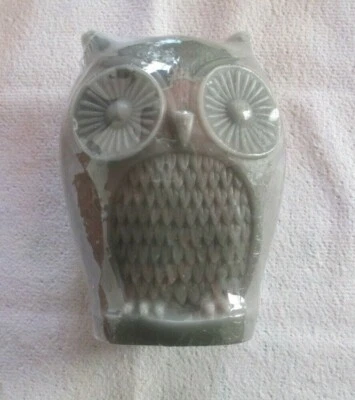 New macy's Hoot Hoot gray owl Wax candle Size 4.25" Dia x 6"High With Gift Box - Image 1 of 4