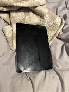 Apple iPad Pro 2021 3rd Gen 256GB, Wi-Fi, 11 grey (SLIGHT CRACK SEE IN PHOTOS) - Picture 1 of 3