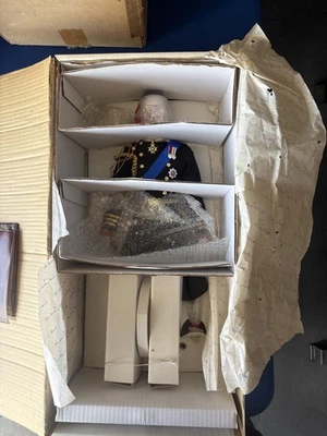 Muñeca de porcelana vintage del novio del príncipe Carlos, muñeca coleccionable Danbury Mint Foto 1 de 3