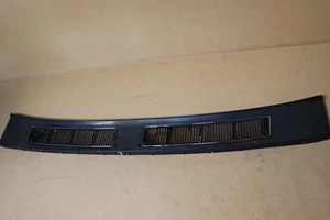 ROLLS ROYCE SILVER SPIRIT 2 WINDSCREEN SCUTTLE PANEL COVER CHROME TRIM - Picture 1 of 3