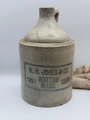 W.H. Jones & Co. Boston Mass. Jarra de gres - 1909 - medio galón Foto 1 de 4