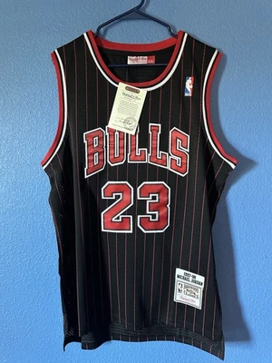 Camiseta Chicago Bulls Michael Jordan Vintage Negra Rayas Rojas Talla S-XXL NUEVA Foto 1 de 4