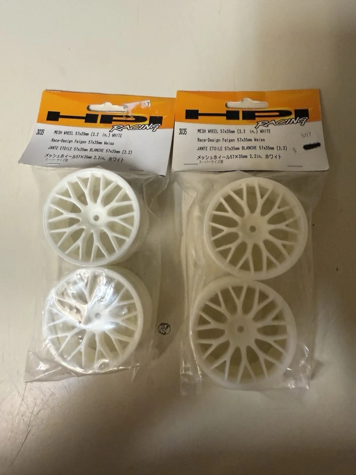 New RARE Set Of HPI 3035 White WHEELS FOR HPI SUPER NITRO & EP RS4 2.2 SIZE - Image 1 of 1