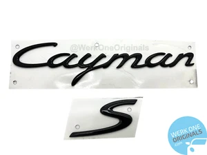 Calcomanía de insignia trasera oficial 'Cayman S' negro brillante para Porsche Cayman S tipo 987 - Imagen 1 de 5