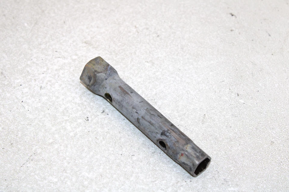 Kit de herramientas Polaris OEM llave de bujía 3083409 3090425 Q1101 Foto 1 de 4