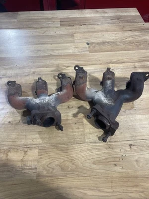 1996 Ford F-150 4.9L Inline 6 300 Exhaust Manifold Set Pair LH&RH OEM Ford F150 - Image 1 of 4