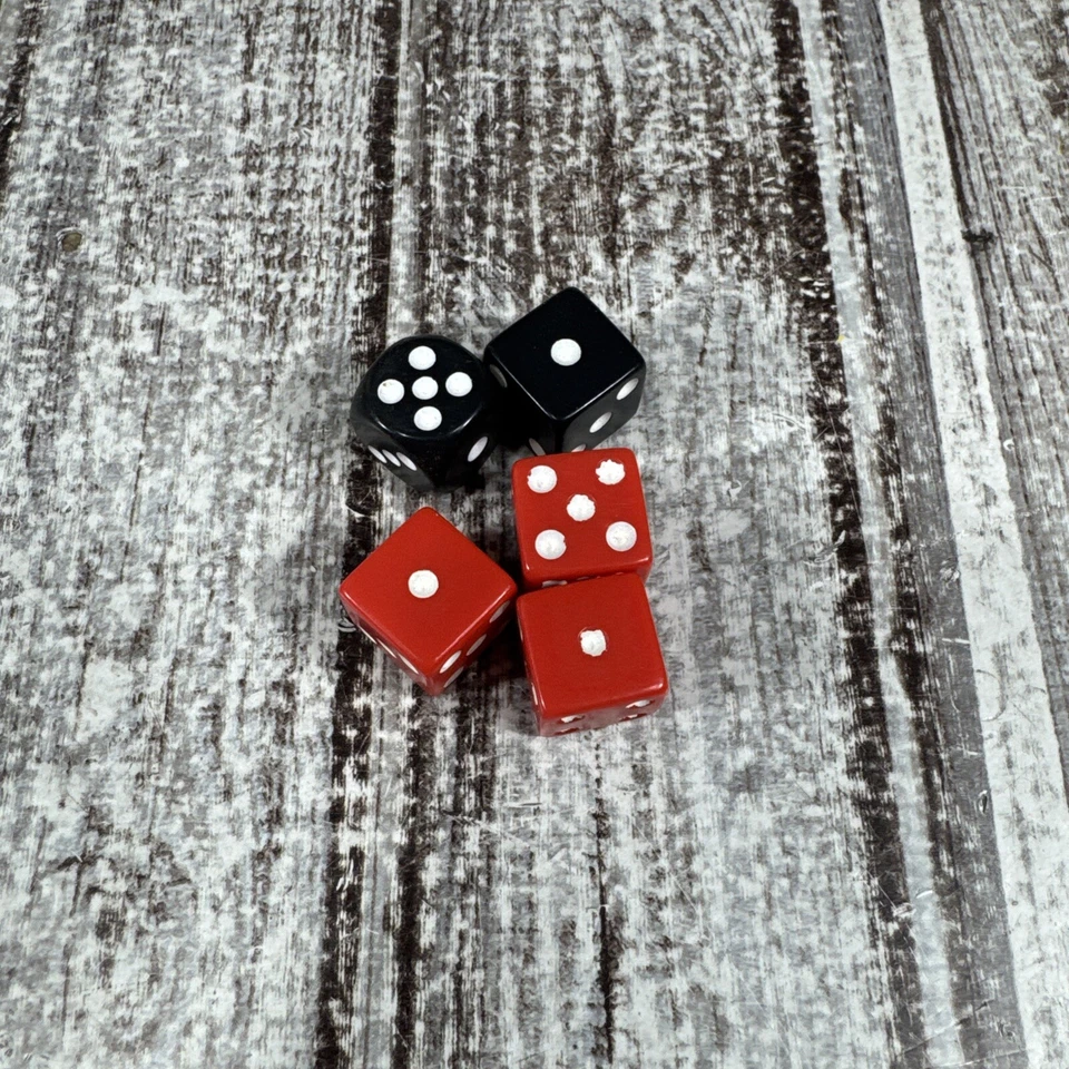 Parker Brothers Lord of the Rings Risk Game Replacement Dice - Image 1 of 1