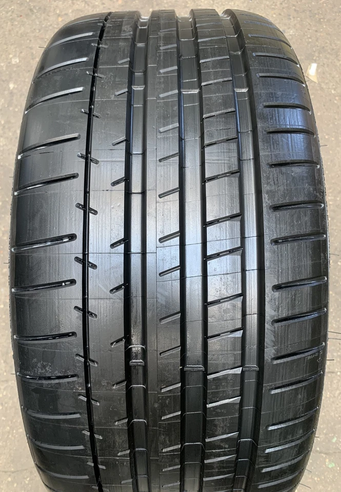 1 Sommerreifen 245/35 ZR21 96Y Michelin Pilot Super Sport ZP 71-21-20a - Bild 1 von 1