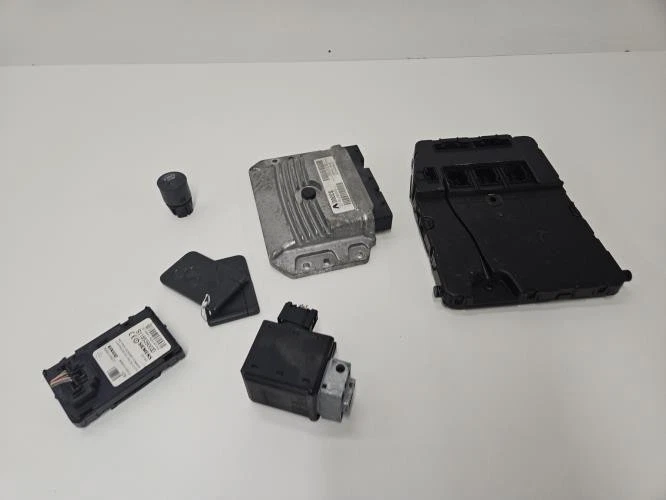 Kit de demarrage RENAULT SCENIC 2 PHASE 1 8200528372 - Photo 1/4