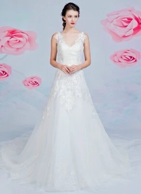 HBH Brautmode Brautkleid aus Crêpe und Tüll mit Spitzenapplikationen Glitzertüll - Bild 1 von 4