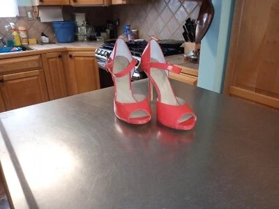 Tacones Saks 5th Avenue, talla 8M Foto 1 de 4