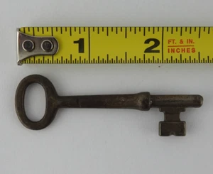 Antike massive Fass Dampfer Truhe Truhe Schrank Schloss 2,5" Schlüssel Steampunk - Bild 1 von 2