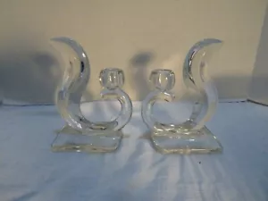 VTG NEW MARTINSVILLE GLASS CANDLE HOLDERS SQUIRREL TAIL DESIGN SET OF 2 - Picture 1 of 4
