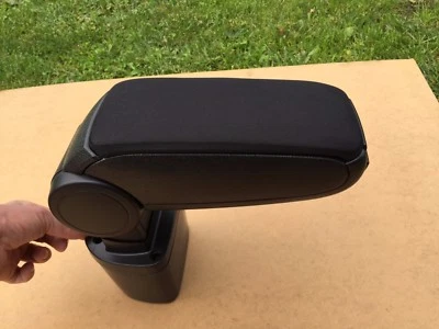 REPOSABRAZOS NEGRO PARA TOYOTA YARIS II 2006-2011 Foto 1 de 4