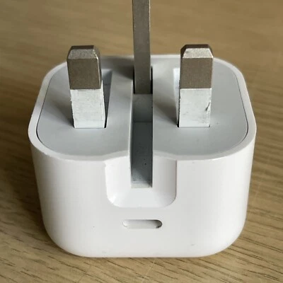 Apple USB-C 20W Mains Charger Fast Charger Plug A2344 - iPhone /iPad UK - Image 1 of 4