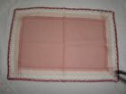 kleines Deckchen rosa mit schicker Umrandung rechteckig 45x32 cm unbenutzt