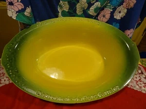 grand plat ovale vert ,céramique ,cuissons fours ,gratins ,rotis etc,,,,volaille - Picture 1 of 3