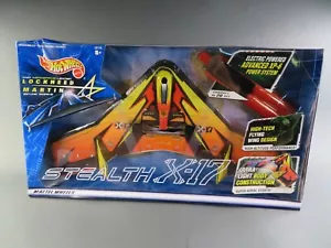 2000 Hot Wheels and Lockheed Martin Skunk Works STEALTH X-17 Flying Wing Neu in Verpackung rot - Bild 1 von 6