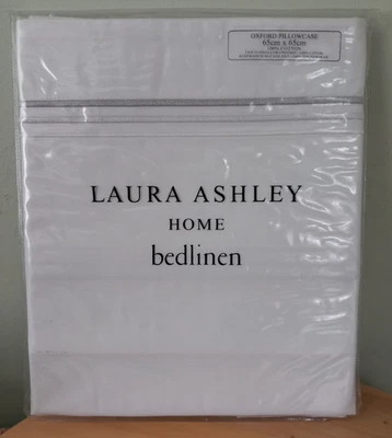 Laura Ashley Oxford Pillowcase Square 200TC Mayfair Dove Grey - Image 1 of 4