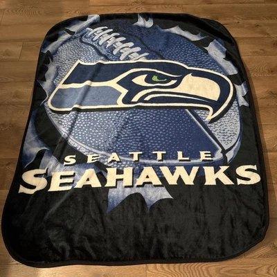 Cobertor Seattle Seahawks Fleece Stadium azul cabine de acampamento 49x 60” - Imagem 1 de 4