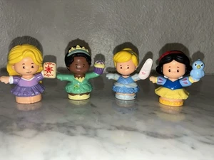 Little People Disney Princess Set Rapunzel Tiana Cinderella Schneewittchen - Bild 1 von 8