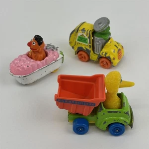 Drei 1980er Playskool Sesamstraße Druckguss Figuren Spielzeug großer Vogel Oscar Ernie - Bild 1 von 5