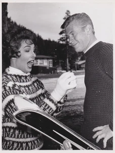 Foto de prensa 1961 actor Martin Milner y Jeanne Bal protagonizan el programa de televisión "Route 66" - Imagen 1 de 2