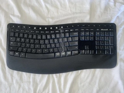 Microsoft Comfort Desktop 5050 Full Size Wireless Ergonomic Keyboard No Dongle - Image 1 of 4