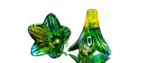 Hand-Painted Lucite Trumpet Flowers for DIY Jewelry (x4 pcs) - Picture 1 of 5