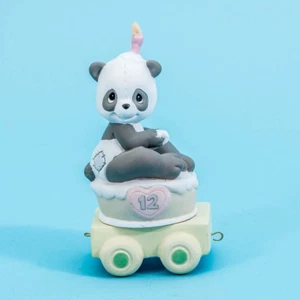 Precious Moments 12 Give A Grin And Let The Fun Begin - Edad 12 Panda 142032 Bran - Imagen 1 de 1