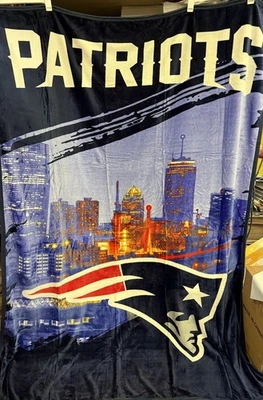 NUEVOS PATRIOTAS DE INGLATERRA con manta de tiro NFL de 60" X 80" Skyline de Boston Foto 1 de 4