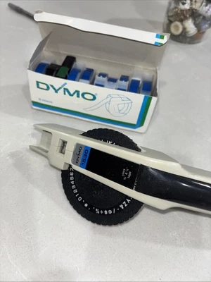¡Etiquetadora vintage DYMO 1530 Office Mate con cinta! Foto 1 de 4