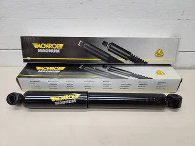 Set of 2 New Monroe 66415 Magnum Rear Suspension Shock Absorbers Dodge Sprinter Foto 1 de 4
