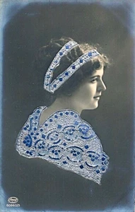 SILVER POSTCARD Portrait of Woman with Lace Hair Band and Shawl; Unused, Mint - Bild 1 von 2