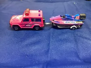 VINTAGE MAJORETTE MERCEDES CLUB 110 VEHICLE AND BOAT AND TRAILER - Picture 1 of 3