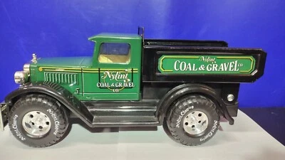 VINTAGE NYLINT COAL AND GRAVEL CO. DUMP TRUCK 1990 CLASSIC COLLECTOR SERIES - Image 1 of 4