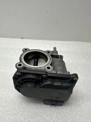 Toyota Prius V 2012-2014 conjunto de carrocería del acelerador OEM 22030-37060 Foto 1 de 4