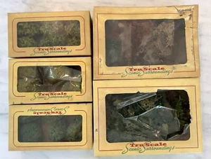 Vintage TRU-SCALE HO Scale Miniature Trees and Shrubs Railroad Layout Materials - Picture 1 of 3