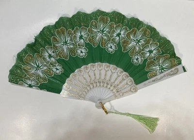 Декоративный складной ручной вентилятор зеленый с золотым цветком белая кисточка китайский 16 дюймов - Изображение 1 из 4