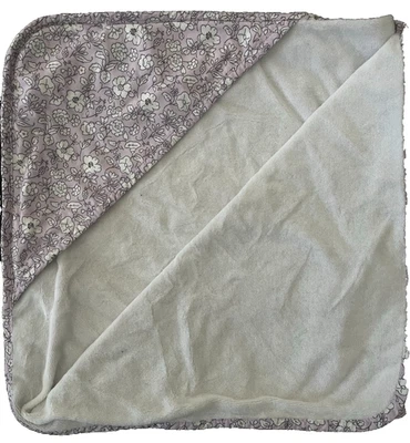 2 Pottery Barn Kids x Liberty of London Hooded Bath Towels Blankets Floral & Dot - Image 1 of 4