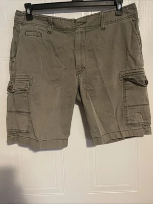 Arizona Shorts Mens Size 34 Army Green 100% Cotton Cargo Pockets MISSING BUTTON - Image 1 of 4