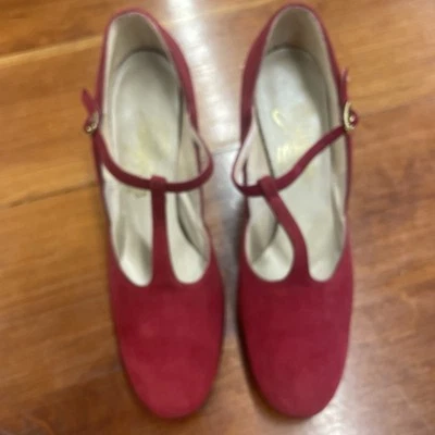  Increíbles tacones vintage de gamuza frambuesa Foto 1 de 4