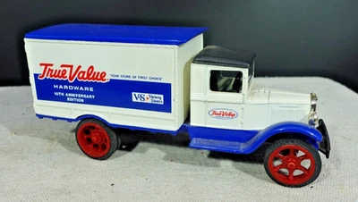 Ertl 1931 Hawkeye Delivery Truck True Value Coin Bank W/Key 1/24 - Image 1 of 4